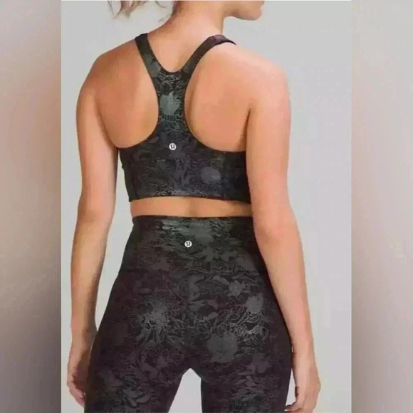 Lululemon Train To Be Live Bra Floral Foil Black Racerback Workout Size 2 NWT - Picture 2 of 8